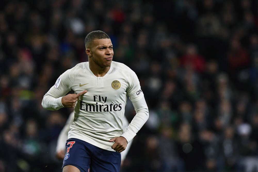 FM终与FIFA联手？玩家怒问：我的数据库呢！